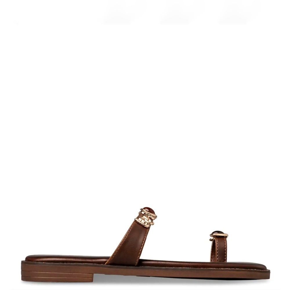FLAT SANDALS